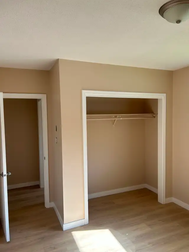 Renovated 3 Bedroom + Den Townhouse in Penticton – October in Long Term Rentals in Penticton - Image 6