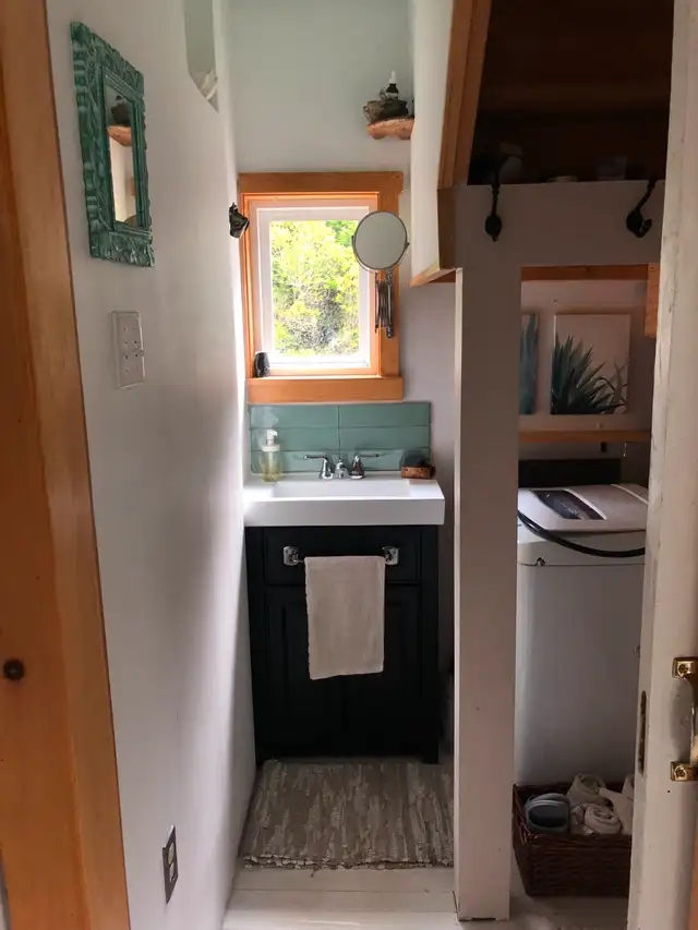 Cozy cabin in the woods July/ August in Short Term Rentals in Dartmouth - Image 7