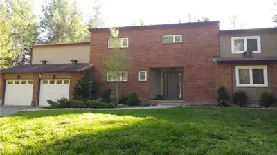 Executive, Private, Suny, Renov, Amenities, Serv, Good Neighbor