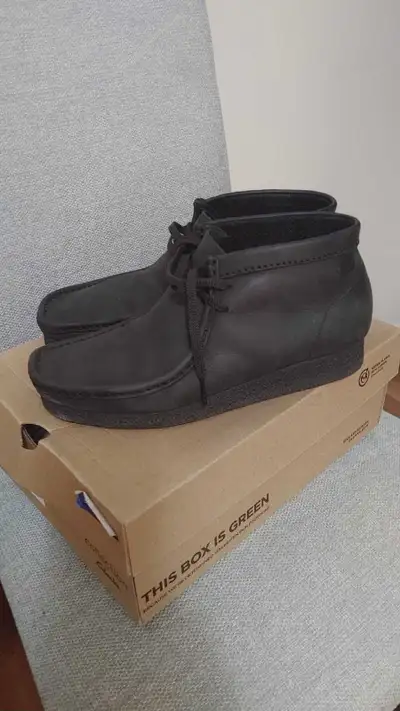 Men's Clark's Wallabee Boots size 8.5, View more