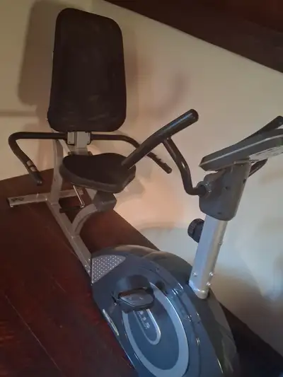 Velo stationnaire club piscine, View more