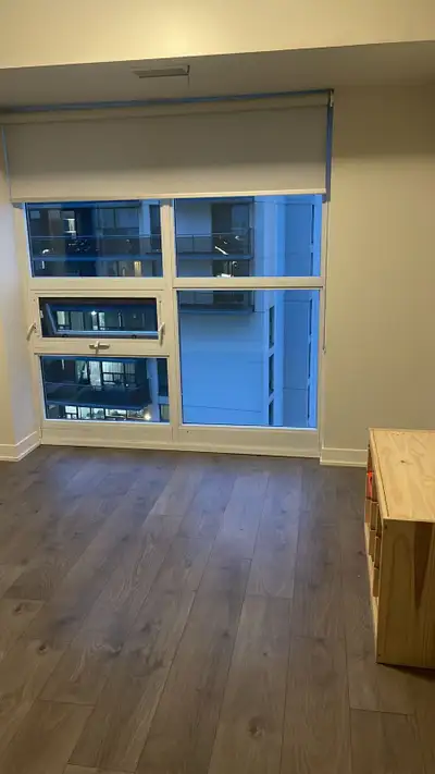 2bedroom 1 bathroom Condo MOVE IN DATE - Dec 1st Amenities like gym, party room, Urban café in condo...