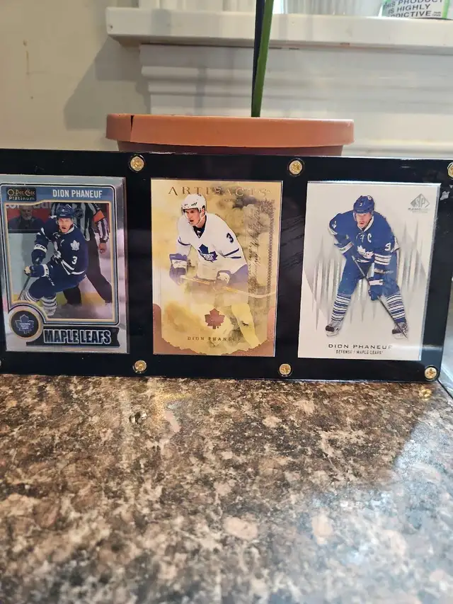 Toronto Maple Leafs Framed Hockey Cards in Arts & Collectibles in Charlottetown - Image 2