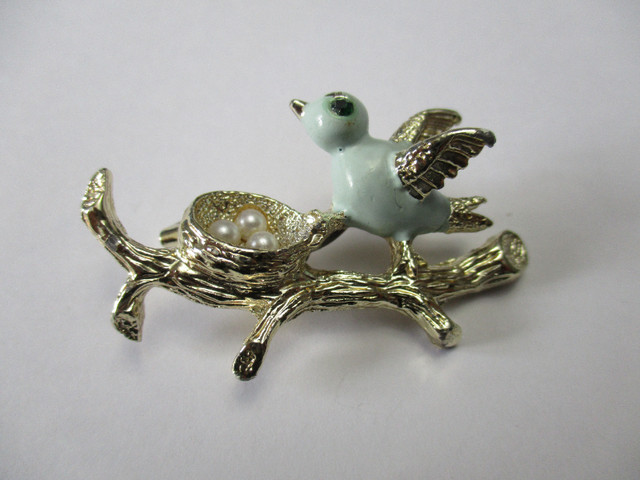 VTG Bird Brooch Bird in Nest Retro Collectible Pin Costume Jewel in Other in Ottawa