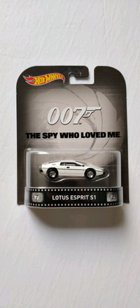 Hot wheels 007 Lotus Esprit S1 The Spy who loved me diecast 