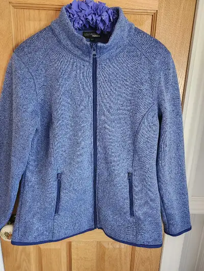 gilet avec fermoir , View more