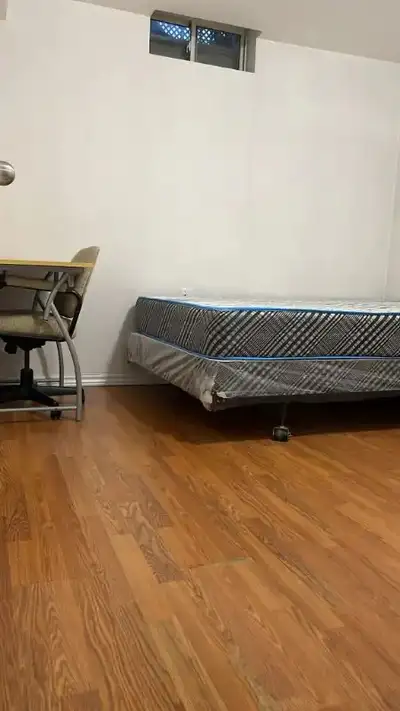 ROOM FOR RENT FULL FURNISHED OWN LAUNDRY KITCHEN BRAMPTON NORTH