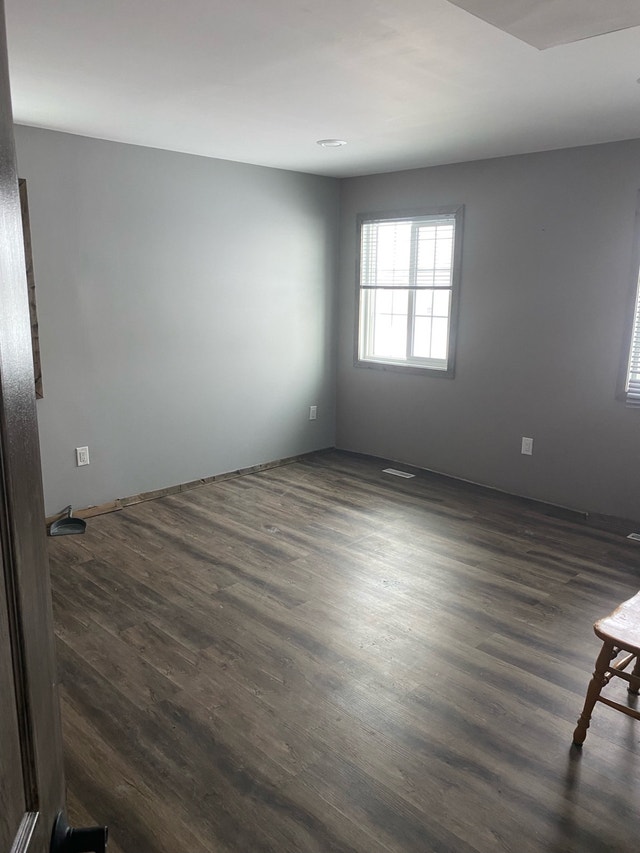 Lake Front cottage Sugar Point Beach west of Lundar MB Houses for