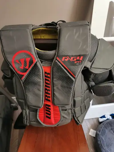 Warrior Ritual G4 Chest Protector Int M/L $120 - Used 2 seasons Bauer GSX Skates Size 3.5 $160 Used...