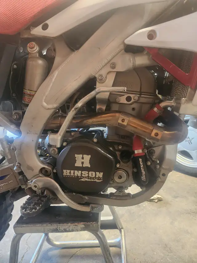 2006 Honda CRF450R bike for sale in Dirt Bikes & Motocross in Regina - Image 11