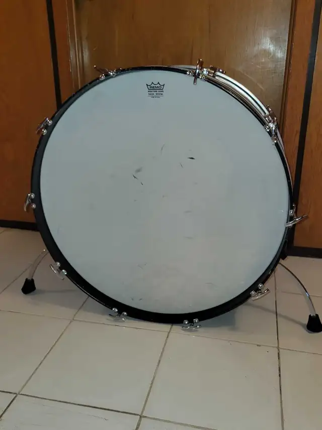 28" Ludwig, black bass drum. Late 1970s. in Drums & Percussion in Mississauga / Peel Region - Image 3