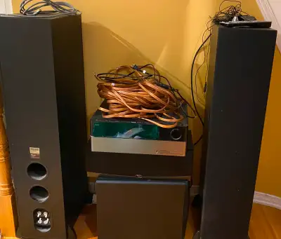 Harmon Kardon avr 3600 receiver 7.1 channel audio Pair klipsch Large tower speakers RF-82 150 watts...