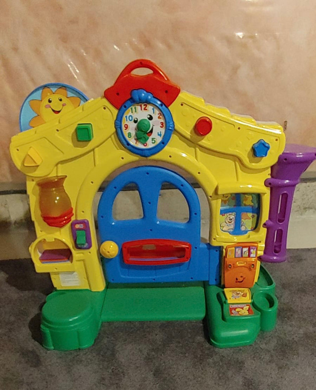 FISHER PRICE HOUSE in Toys & Games in Mississauga / Peel Region