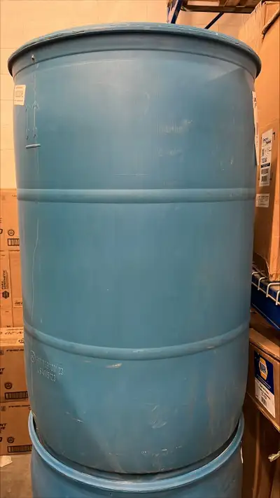 Plastic 205L / 55 Gal Drums/Barrels Previously contained Windshield Washer Fluid Solid tops, with sc...