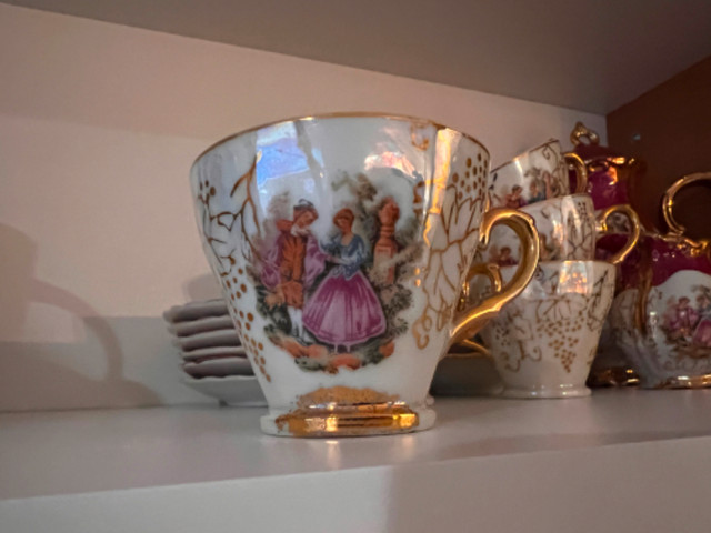 Vaisselle Antique dans Art et objets de collection  à Laval/Rive Nord - Image 3