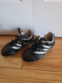 Souliers soccer junior taille 11 Adidas