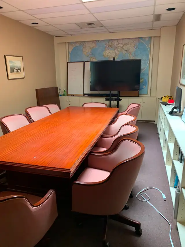 Beautiful downtown Oakville office space in Commercial & Office Space for Rent in Oakville / Halton Region - Image 2