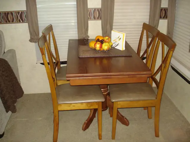 2015 forest river Flagstaff V-Lite {one owner} in Travel Trailers & Campers in Regina - Image 6