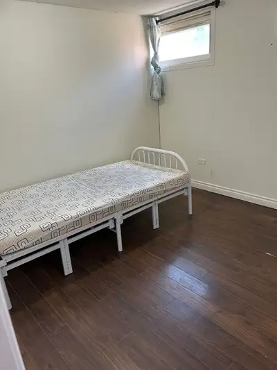Private room for rent-Scarborough