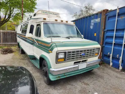 1986 Travelcraft 28 ft. Motorhome on a Ford Econoline 350 Chassis with a 460 Engine with 65,427 mile...