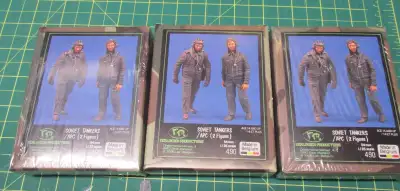 1/35 Scale Verlinden # 490: Soviet Tankers/APC Hobby Model Kit, View more