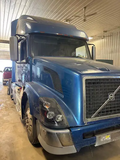 2007 Volvo automatic D12 motor over a million kms needs a bit of work but still working now fresh sa...
