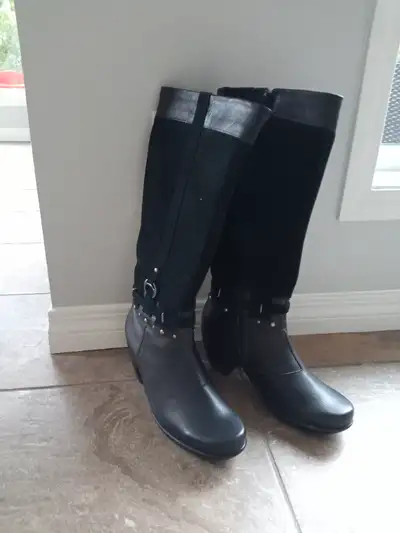Naot tall boots size 39, View more