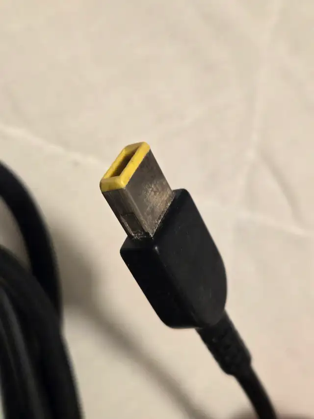 Lenovo 135W AC Adapter in Laptop Accessories in Ottawa - Image 3