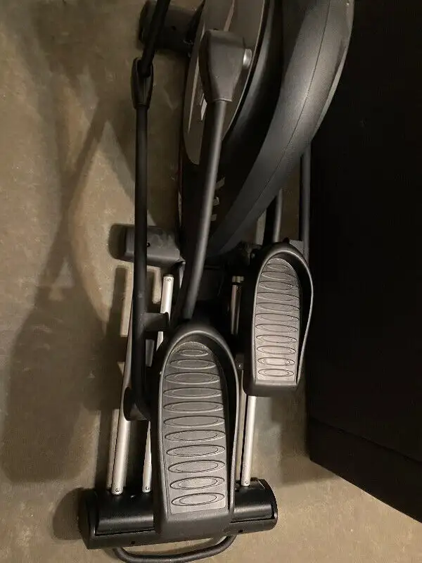 Sole   E25 Elliptical Trainer525306528343019524