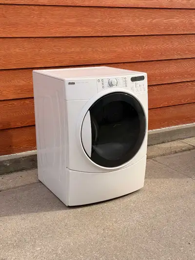 Dryer Kenmore 27".Front load., View more