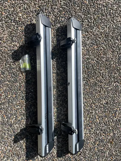 Thule ski / snowboard rack, View more