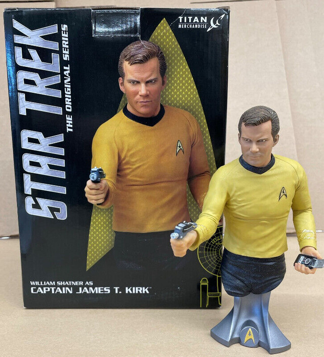Star Trek Original Series Titan Merchandise Captain Kirk Bust in Arts & Collectibles in Regina