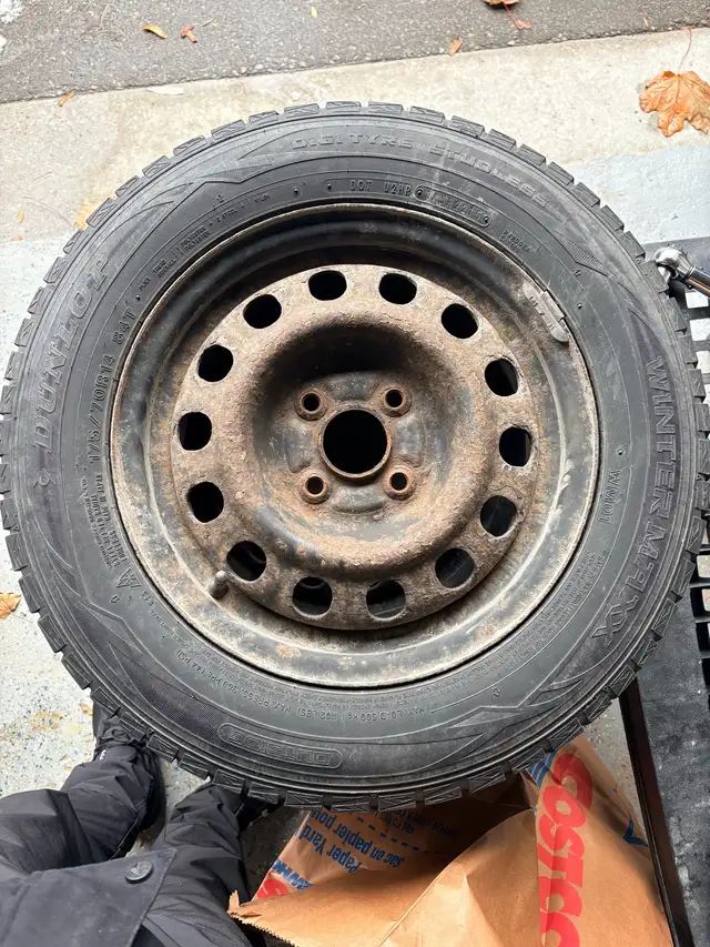 14” 175 70/R14 tires and rims in Auto Body Parts in Cambridge - Image 2