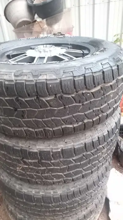 $200 Ford f150 6 bolt will fit all years with 6 bolt pattern. $200 pickup in Hepworth