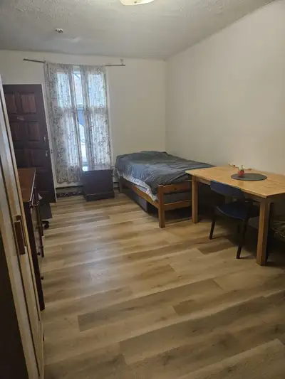 LOCATION LONGUE OU COURTE DURÉE Vous êtes étudiant, en stage, de passage à Montréal ou autres, non-f...