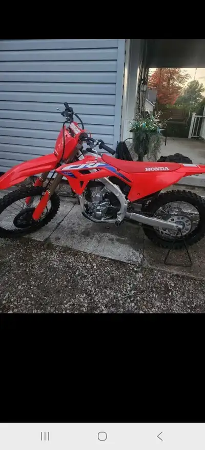 Selling my 2024 Honda CRF250R. One owner, purchased new from Stratford Cycle Center. Meticulously ma...