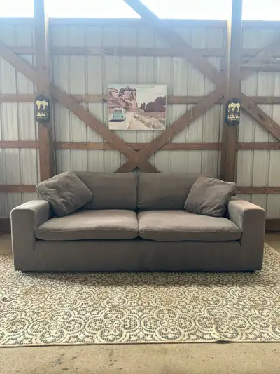 **$400** Structube SOFT Contemporary 3-seater sofa in Grey️ Has been professionally shampooed, and s...