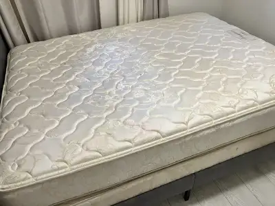 Ensemble lit Queen complet – matelas + base + structure, View more