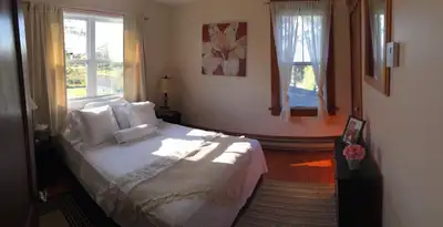 Private Fully furnished 4-bedroom, 2-bath home available November 1 to May 31. Lunenburg Corkums Isl...