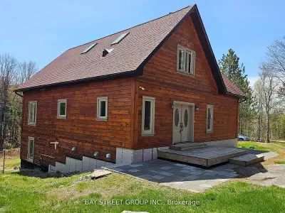 If you’ve been looking for the perfect blend of privacy, nature, and state-of-the-art craftsmanship,...