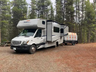 Mercedes engine, new tire, new queen bed mattress, 3 burner stove with oven, larger frig/freezer, Po...