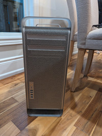 Mac pro 2009 with Lacie 526 monitor