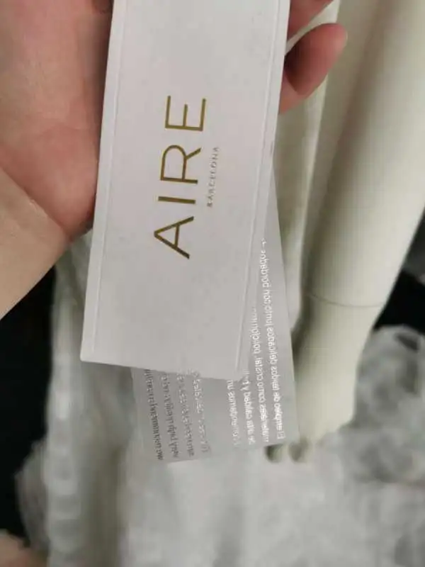 Elegant Wedding Dress in Wedding in Calgary - Image 7