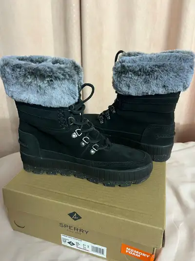 Sperry women’s winter boots 8.5, View more