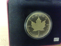2017 $10 Canada 150    iconic maple leaf fine silver coin