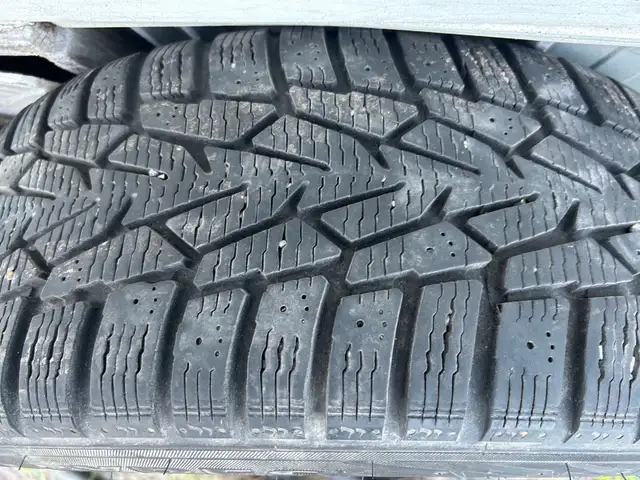205/60/16 hiver  in Tires & Rims in Laurentides - Image 6
