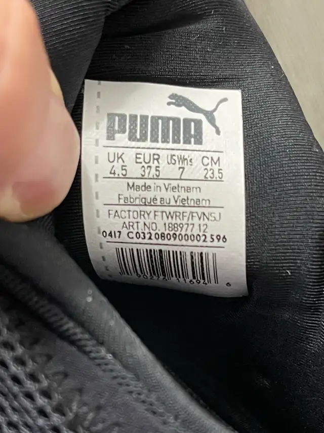 PUMA WOMEN’S size 7  in Women's - Shoes in City of Montréal - Image 5