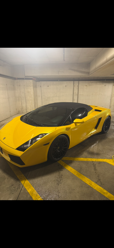 Beautiful example of a well kept Gallardo. Minor cosmetic upgrades but all original drive train. Gre...