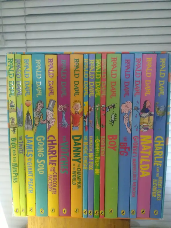 Roald Dahl Collection 15 Book Boxed Set by Roald Dahl in Children & Young Adult in City of Toronto - Image 9