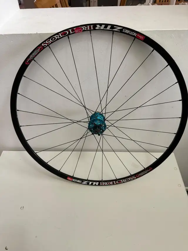 Stan's NoTubes Iron Cross With Circus Monkey HDW MTB Disc Hub in Frames & Parts in Markham / York Region - Image 2